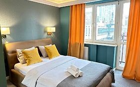 Gold Apartment Zlota - Palace Of Culture View- Netflix